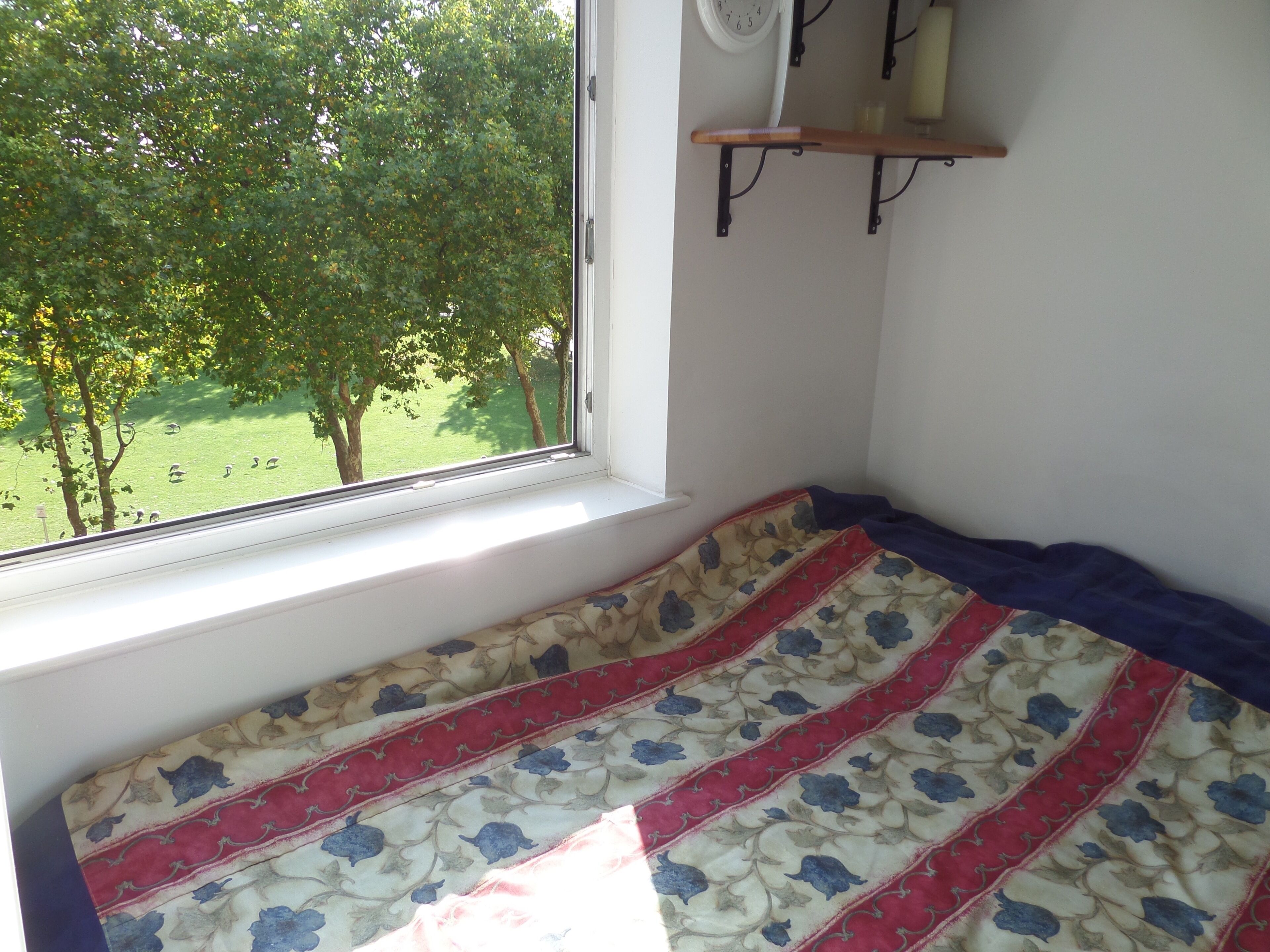 Lovely Room Feltham Station Near Heathrow Airport - Hounslow