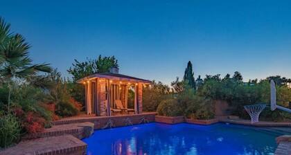 Entertainer's Dream Home! 3 Bdrm, Pool, Games!