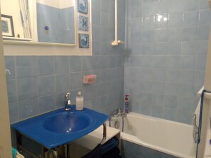 Hair dryer, towels