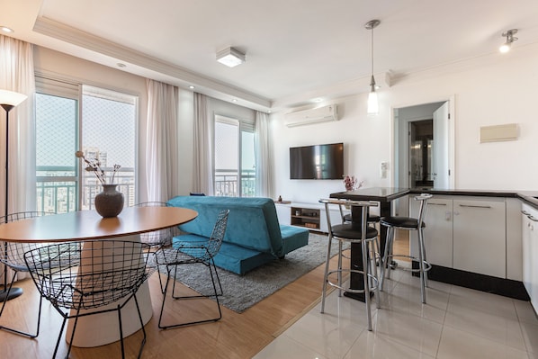 Căn hộ | Khu phòng khách | TV