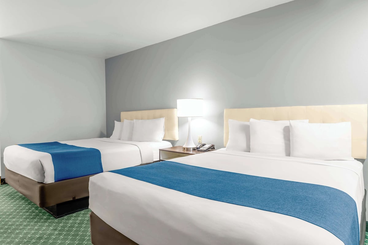 Standard Room, 2 Queen Beds, Non Smoking, Kitchenette | Premium bedding, pillowtop beds, desk, laptop workspace