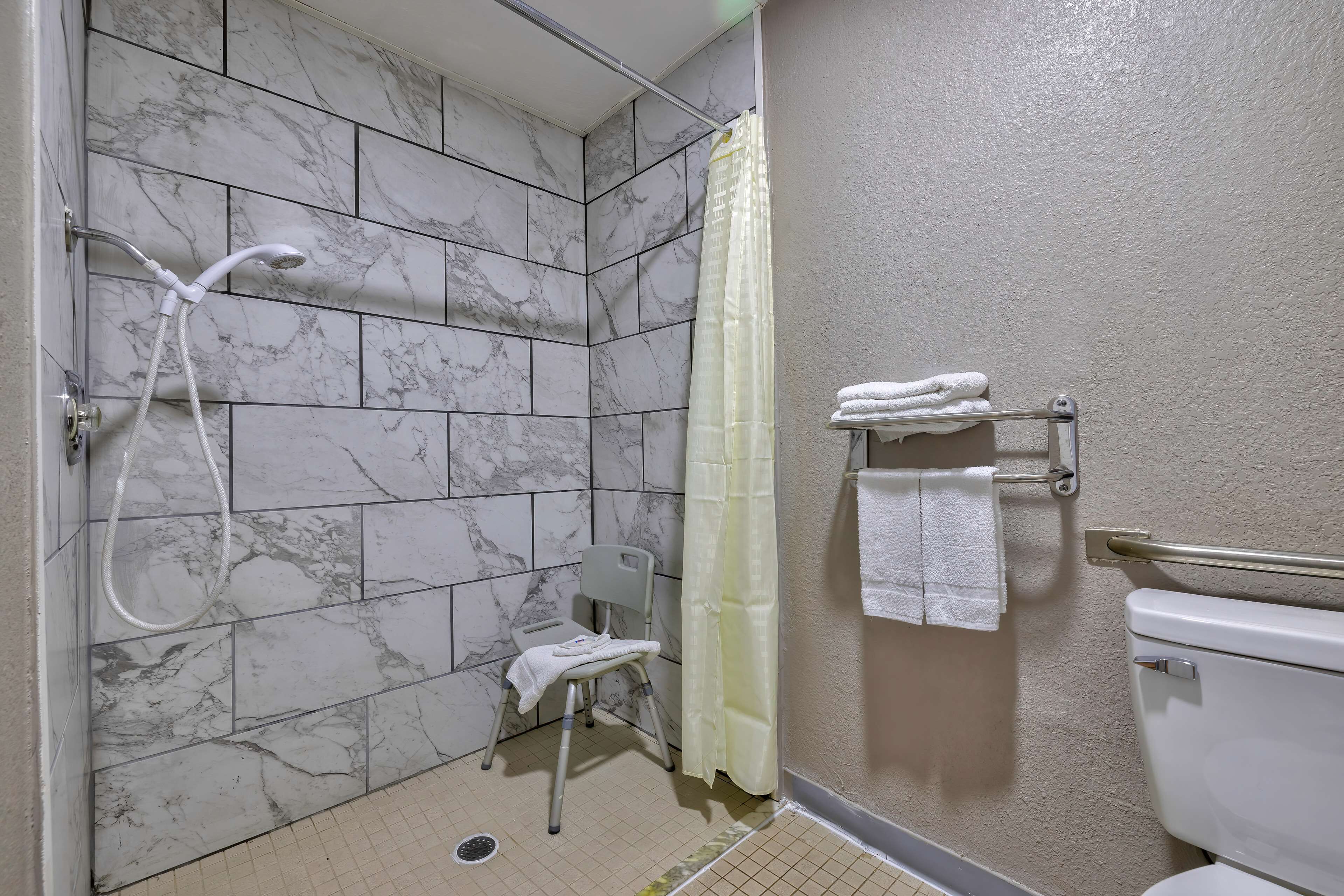 Photo - Studio 6 Little Rock AR South