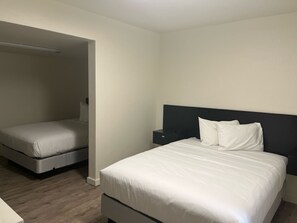 Standard Room, 2 Queen Beds, Non Smoking, Kitchen | Bed sheets