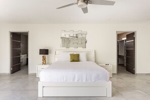 6 عدّة غرف نوم ومكواة/لوح كي وواي فاي وملاءات أسرّة