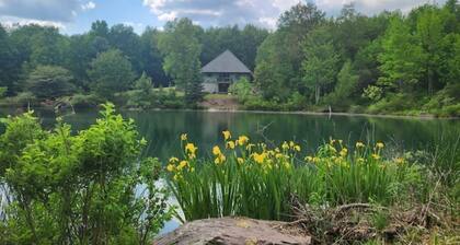Secluded Lakefront Retreat with Art Studio and Stunning Views