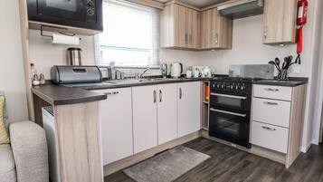 Fridge, dishwasher, electric kettle, toaster