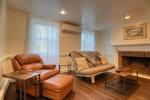 Discounted Stays | 1BR | Dog-Friendly | King | A/C