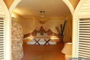 4 bedrooms, WiFi, bed sheets