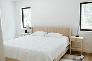 4 bedrooms, WiFi, bed sheets, wheelchair access