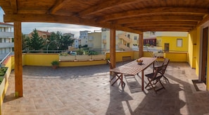 Outdoor dining - Vacation home "Gaudi20" with large terrace (Alghero)