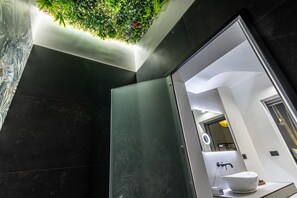 風筒、提供毛巾、番梘、廁紙