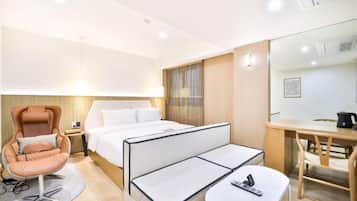 Premium Hinoki (Ceragem, Air Dresser, 65-inch Smart TV, Air Purifier, Netflix) | Down comforters, memory foam beds, desk, laptop workspace