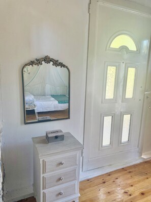 2 bedrooms, iron/ironing board, free WiFi, bed sheets - Luxury Garden Villa • Outdoor Spa Bath • Serenity Retreat (Samos)