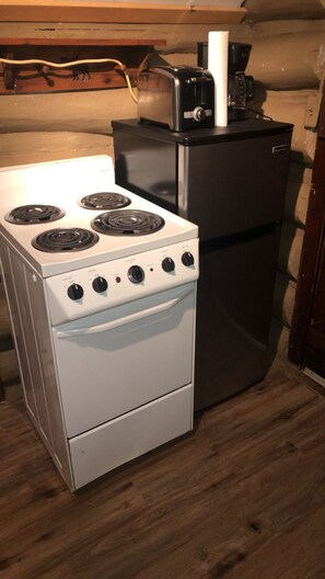 Interior - Rustic Laurel Highlands Cabins Built in the 1930s Cabin 7 (Markleysburg)