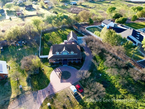 Private, Peaceful, detached  Apartment in the Country