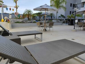 실내 수영장, 3 개의 야외 수영  장