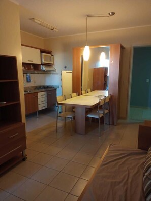 Departamento estándar, 1 cama Queen size y sofá cama | Cocina privada