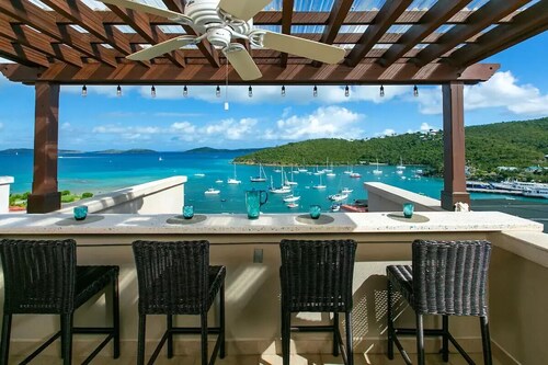 Gorgeous one bedroom penthouse with breathtaking view