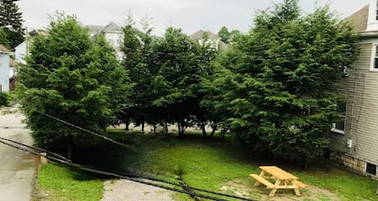 Apartment in town, just minutes to Ohiopyle, Laurel Cavern and Nemacolin.