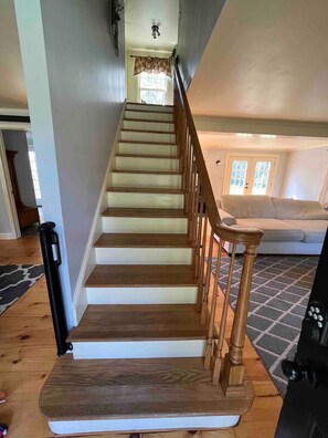 Interior - Quaint horse farm for a nice escape! (Brimfield)