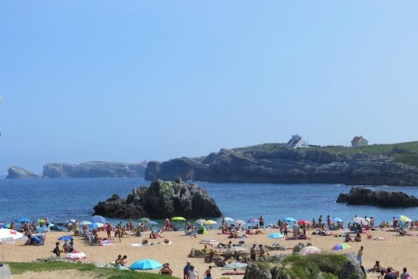 Beach nearby, 2 beach bars
