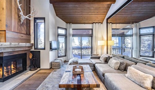 Luxury 3br Deer Valley/Silver Lake Village Villa with Ski Out Access!