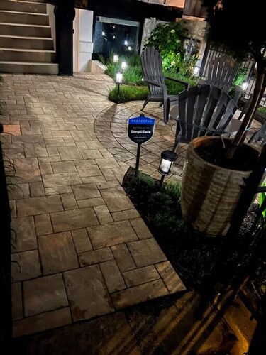 English Basement in Renovated 110 y/o Row Home!
