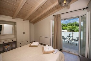 4 quartos, cofres nos quartos, quartos à prova de som