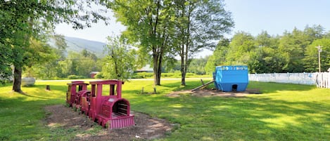Área de juegos infantiles al aire libre