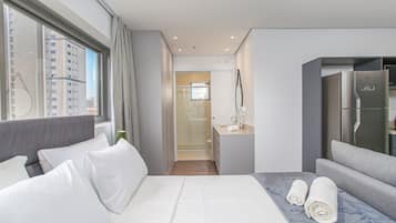 Apartemen Comfort | 1 kamar tidur dan meja kerja