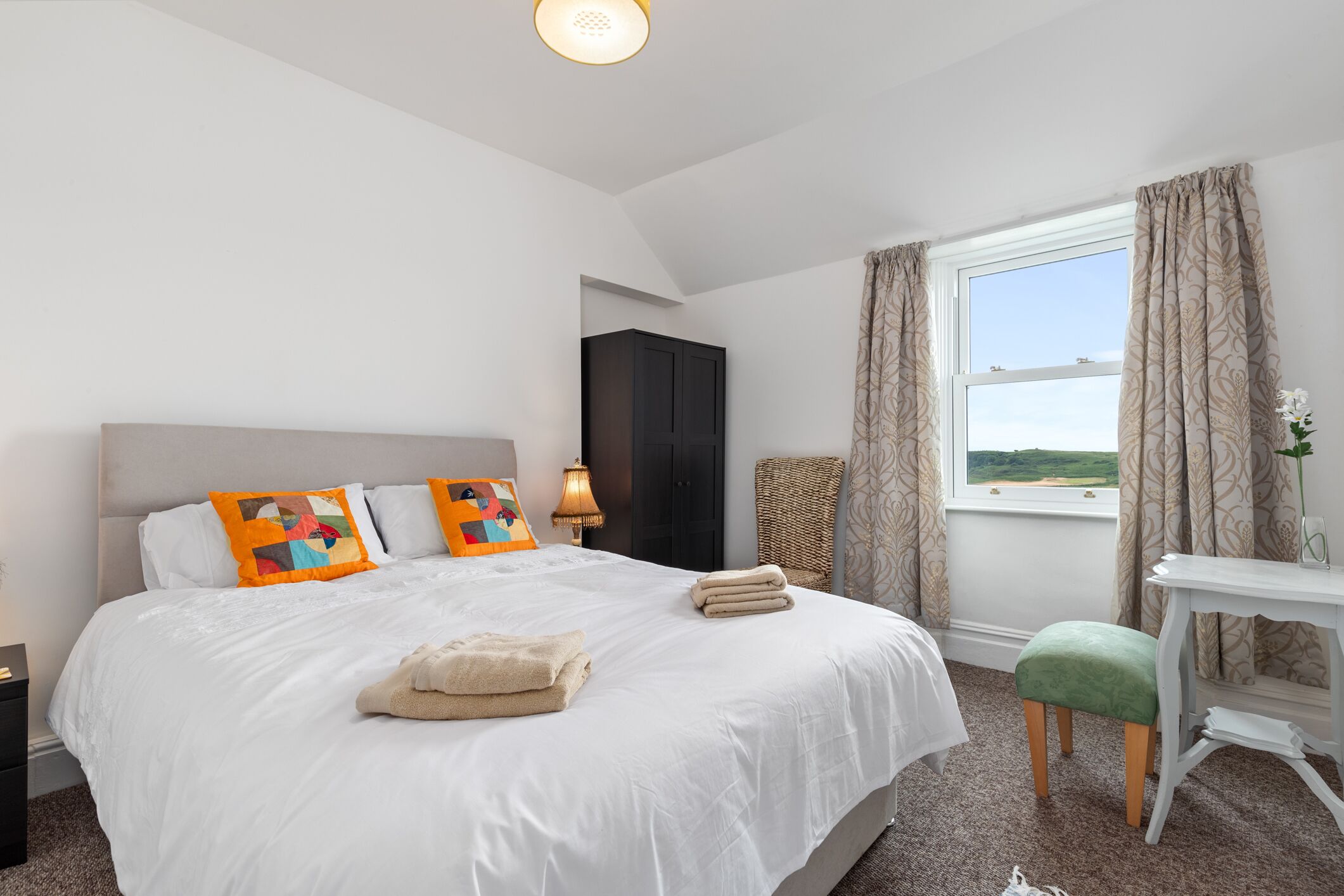 4 bedrooms, iron/ironing board, travel cot, free WiFi