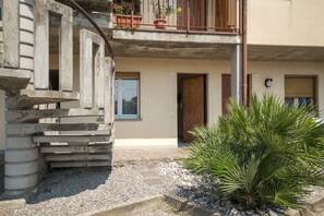 Exterior detail - Interno 2 - One Bedroom Apartment, Sleeps 3 (Iseo)