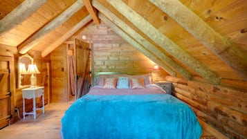 3 bedrooms, desk, iron/ironing board, WiFi