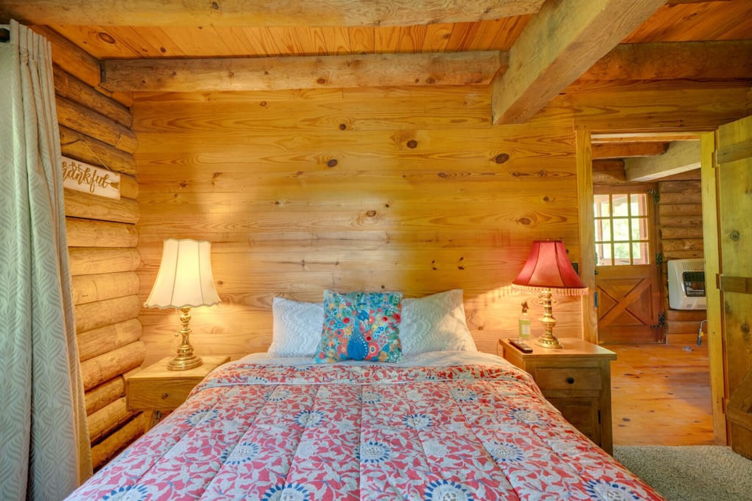 3 bedrooms, desk, iron/ironing board, WiFi