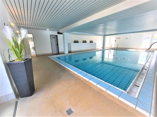 Beautiful, bright vacation apartment with swimming pool, Residence Kormoran15