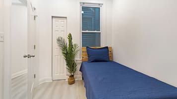 6 bedrooms, iron/ironing board, free WiFi, bed sheets