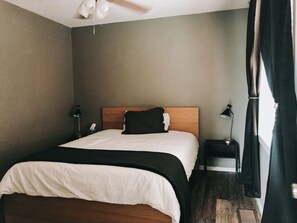 2 bedrooms, WiFi - The Beautiful Pioneer Lodge 16 (Red River)