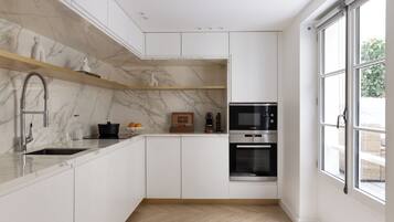 Saint Honoré VI | Private kitchenette