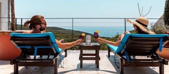 Surround yourself by stunning beauty & experience an extraordinary holiday 