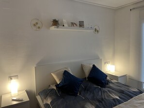 2 habitaciones, tabla de planchar con plancha, wifi y ropa de cama 