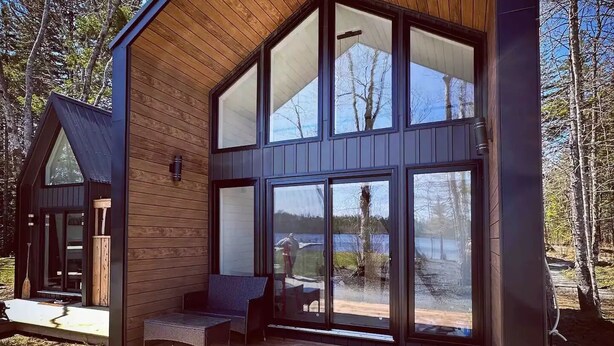 Terrace/patio - Tiny 5 (Private hot tub) (Meteghan River)