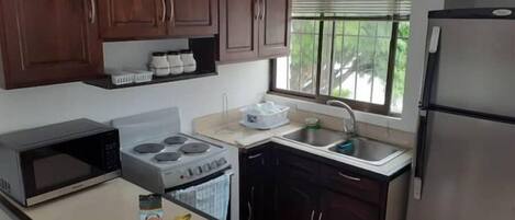 Réfrigérateur, plaque de cuisson