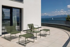 Superior Double Room with Lake View and Balcony | In-room safe, desk, laptop workspace, blackout drapes