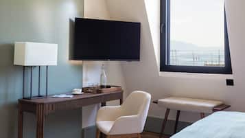Suite júnior | 1 dormitori, caixa forta a l'habitació i escriptori