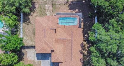 2 houses 5bed 4bath heated pool prime location