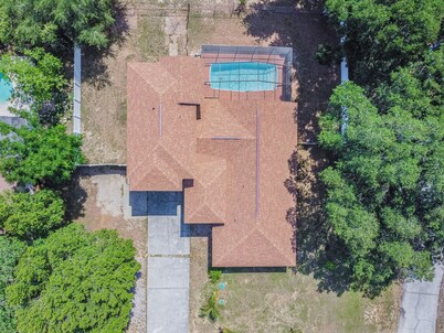 2 houses 5bed 4bath heated pool prime location