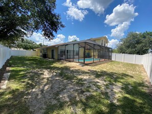 Exterior - 2 houses 5bed 4bath heated pool prime location (Valrico)