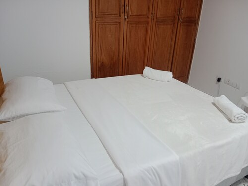 Shalom Home90 Habitacion Sencilla Cerca a Hermosos Parques