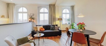 MOKA Living-Sunset Apt, Kingbed, WiFi, Netflix