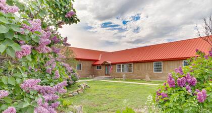 Rural Mountain-View Home Near Hiking + Off-Roading